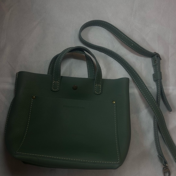 Portland Leather Green Tote Bag with Minimalist Design - Picture 2 of 11